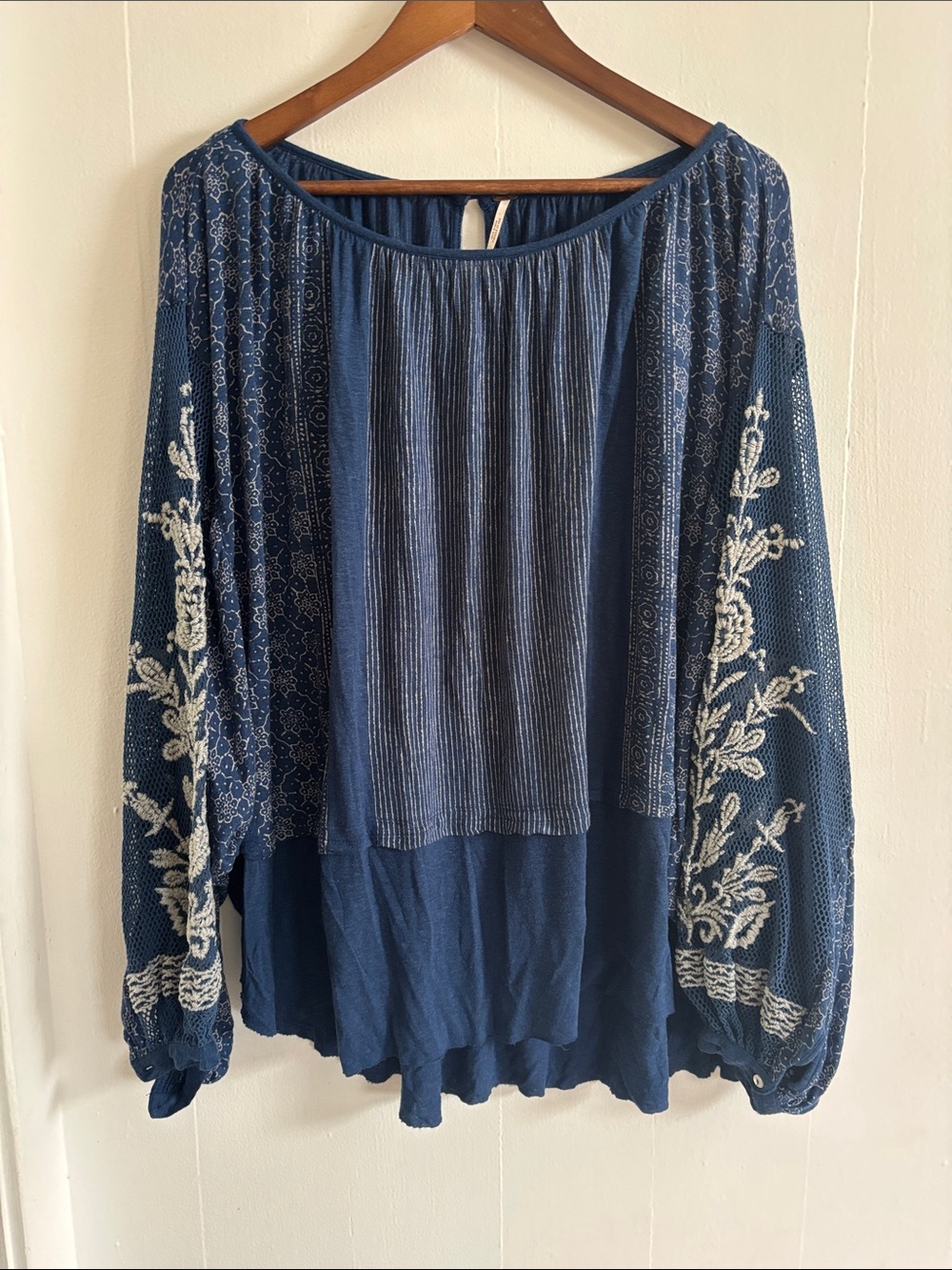 Free People Indigo Dreams Boho Embroidered Long-Sleeve Peasant Top Navy Medium
